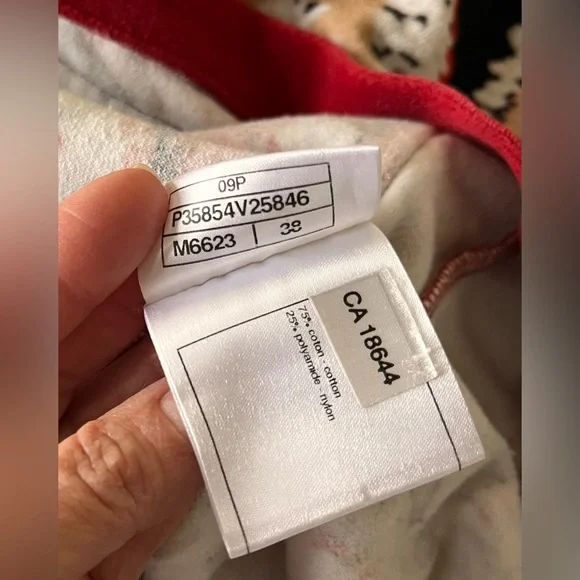 CHANEL 2009 Lagerfeld velvet patchwork print cardigan black red white. Sz 38 - Picture 14 of 15